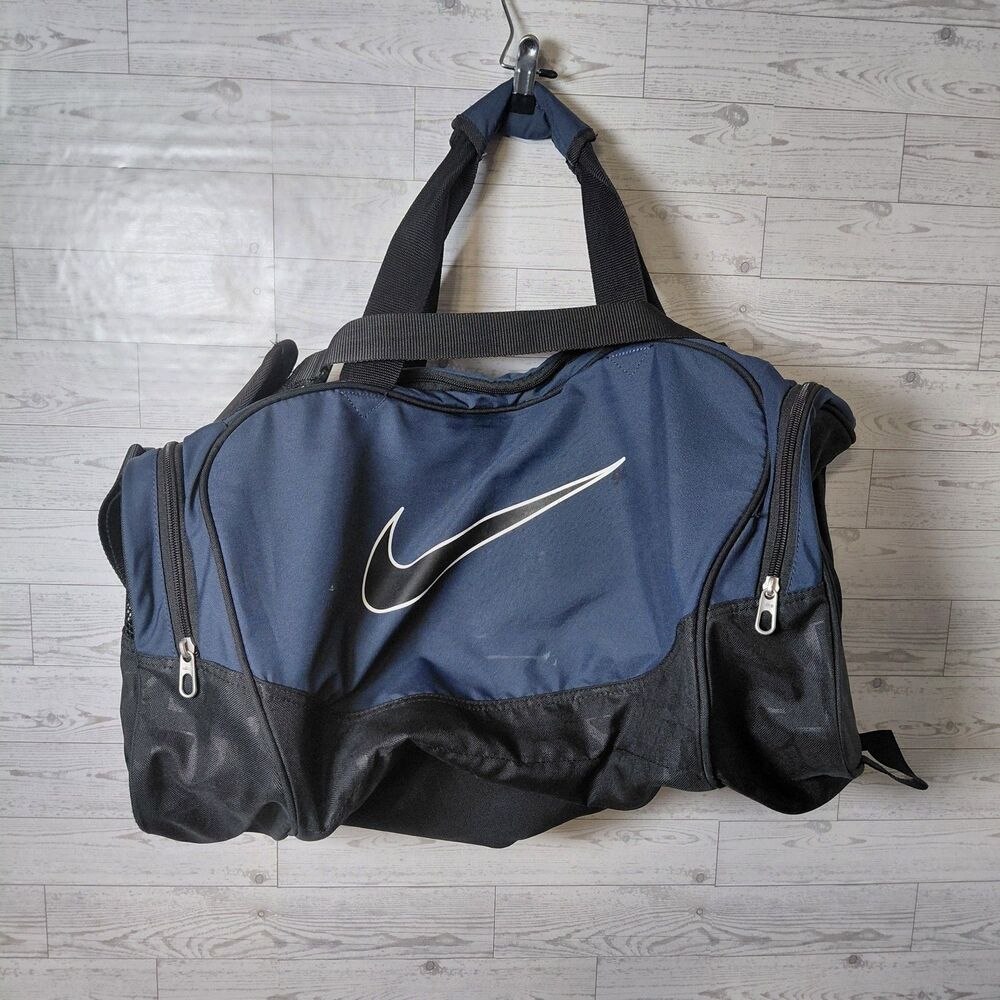 Nike Duffel Gym Sports Travel Bag Navy Blue Shoulder Strap Swoosh